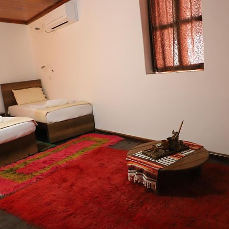 Edward Lear Hotell Berat Exteriör bild