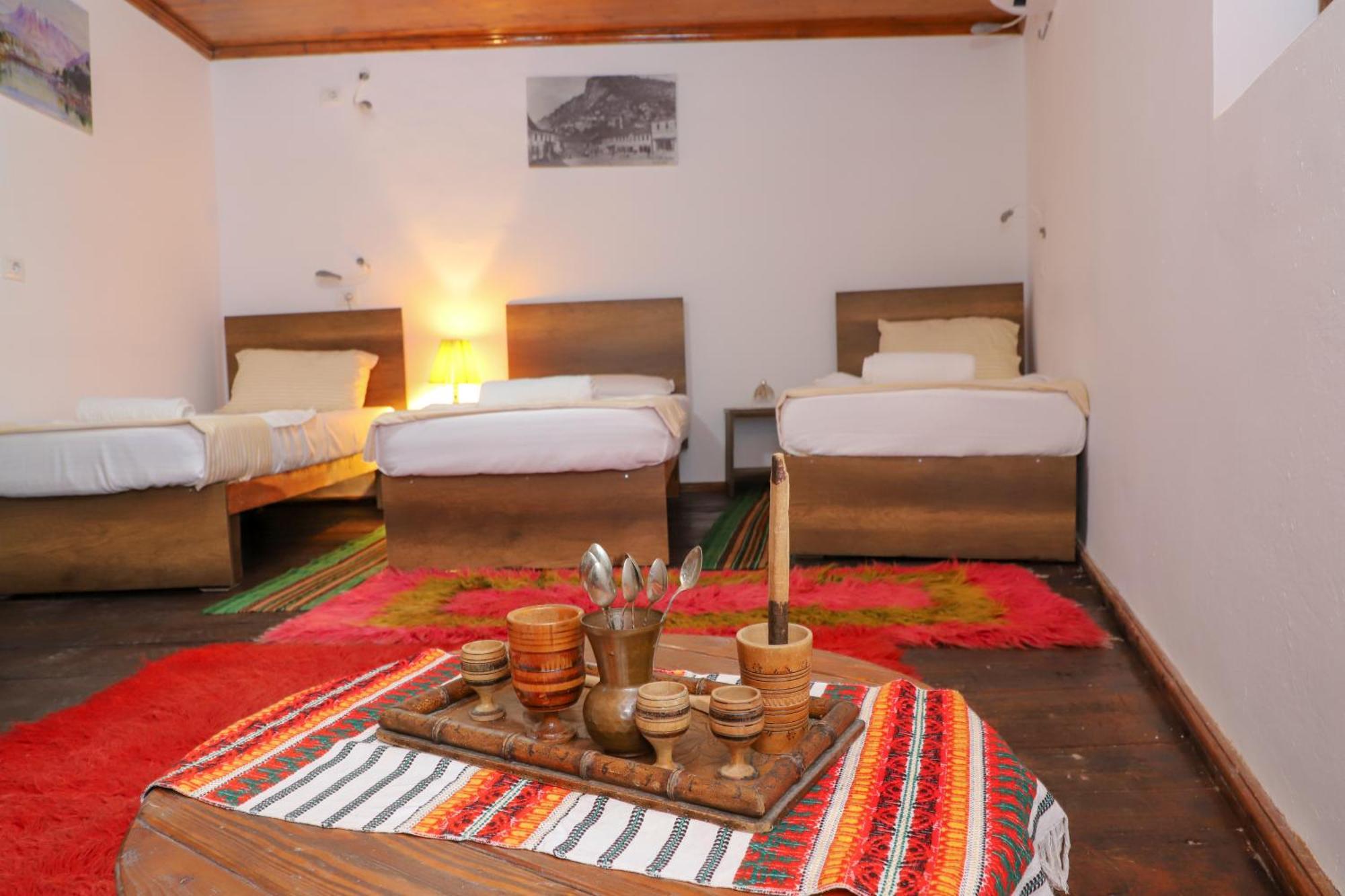Edward Lear Hotell Berat Exteriör bild